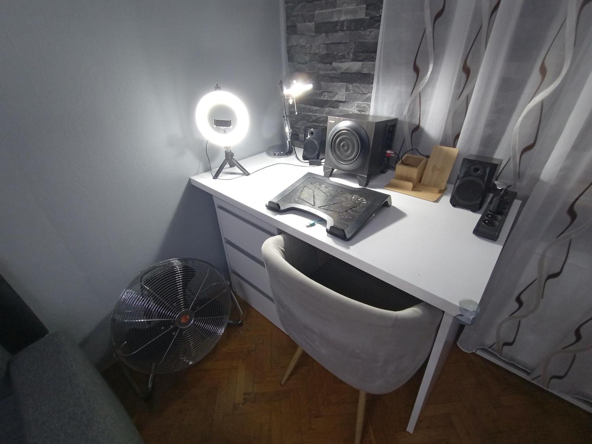 Apartament Venge -Cale Mieszkanie 46M2 Na Wylacznosc - Z Jedna Sypialnia I Jednym Sypialno-Salonem -3 Pietro Bez Windy- Rezerwacja Bez Karty Kredytowej-Klimatyzacja-Netflix-2 Lozeczka Dzieciece- Bezplatny Parking Publiczny فروتسواف المظهر الخارجي الصورة
